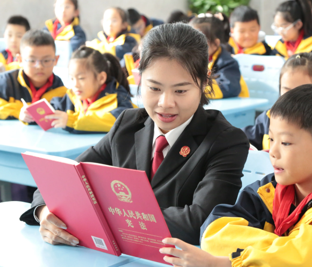 法治冬令营活动举行趣味十足的互动体会干货满满的法律知识 法治冬令营活动举行趣味十足的互动体会干货满满的法律知识